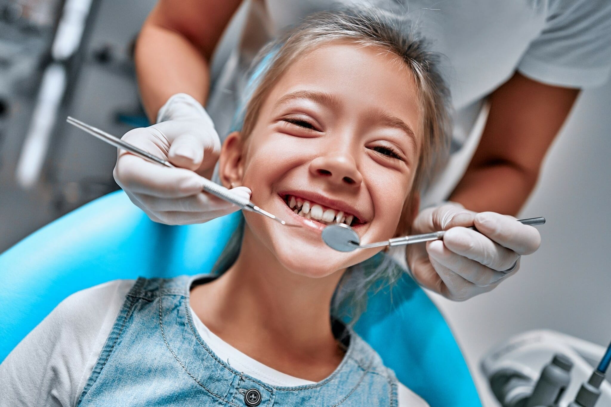 Criança Sorrindo Dentista em Foz do Iguaçu Aparelho Ortodôntico